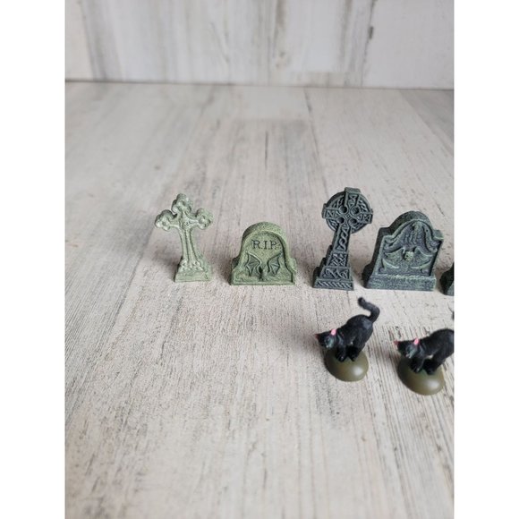Dept 56 black cat Halloween Tombstone accessory xmas set - Picture 3 of 6